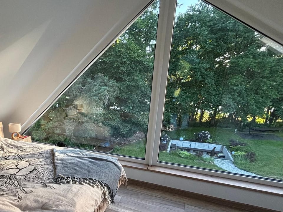 Bedroom, Garden view