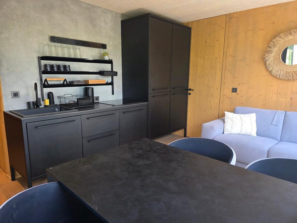 Living room, Dining area, kitchen