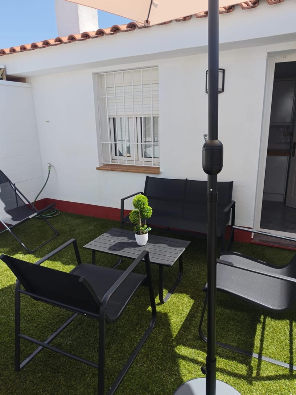 Patio, Day, View (from property/room), Balcony/Terrace, Living room, Seating area, sunbed