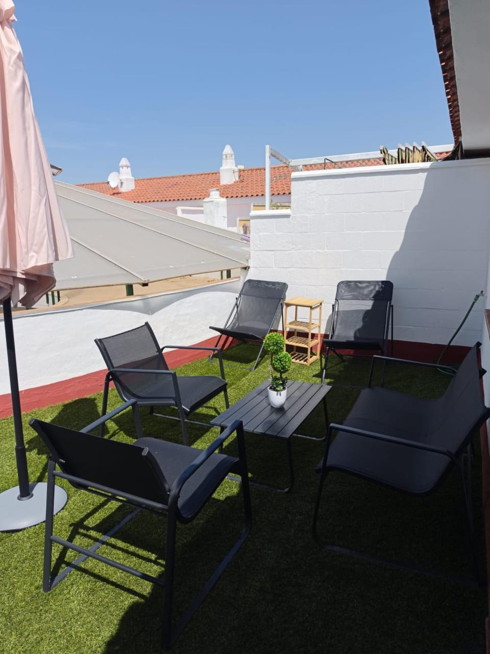 Patio, Day, View (from property/room), Balcony/Terrace, Living room, Seating area, sunbed