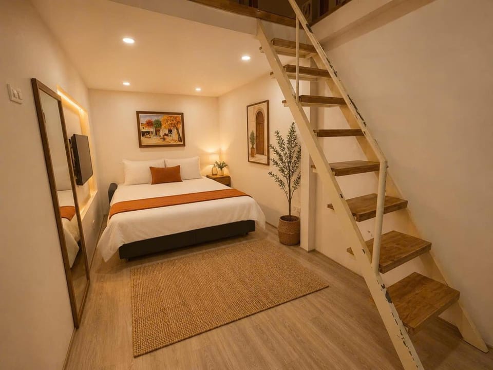 Old Quarter Artist House 5BR Perfect for Groups Apartment in Hanoi