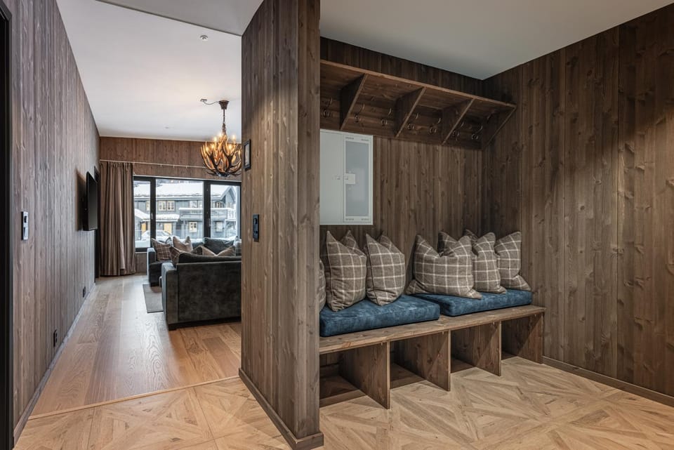 Living room, Photo of the whole room, Seating area