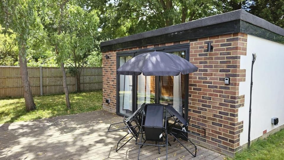 Serenity Garden Apartment in London Borough of Richmond upon Thames