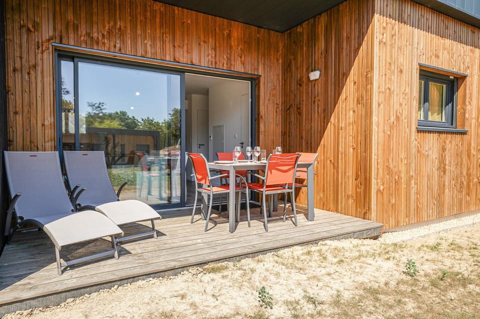 Cottage N°5, piscine commune, 2 chambres House in Pays de la Loire