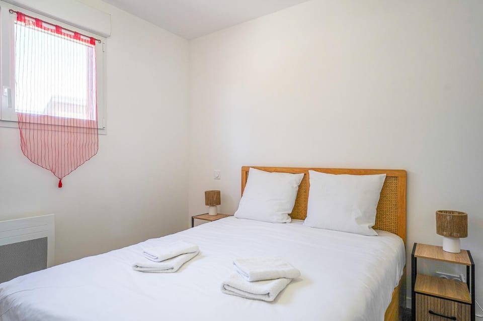 Cottage N°5, piscine commune, 2 chambres House in Pays de la Loire