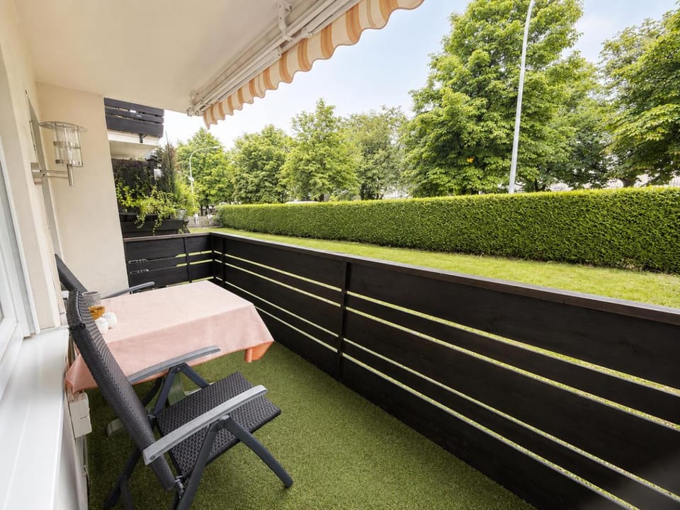 Balcony/Terrace, Garden view