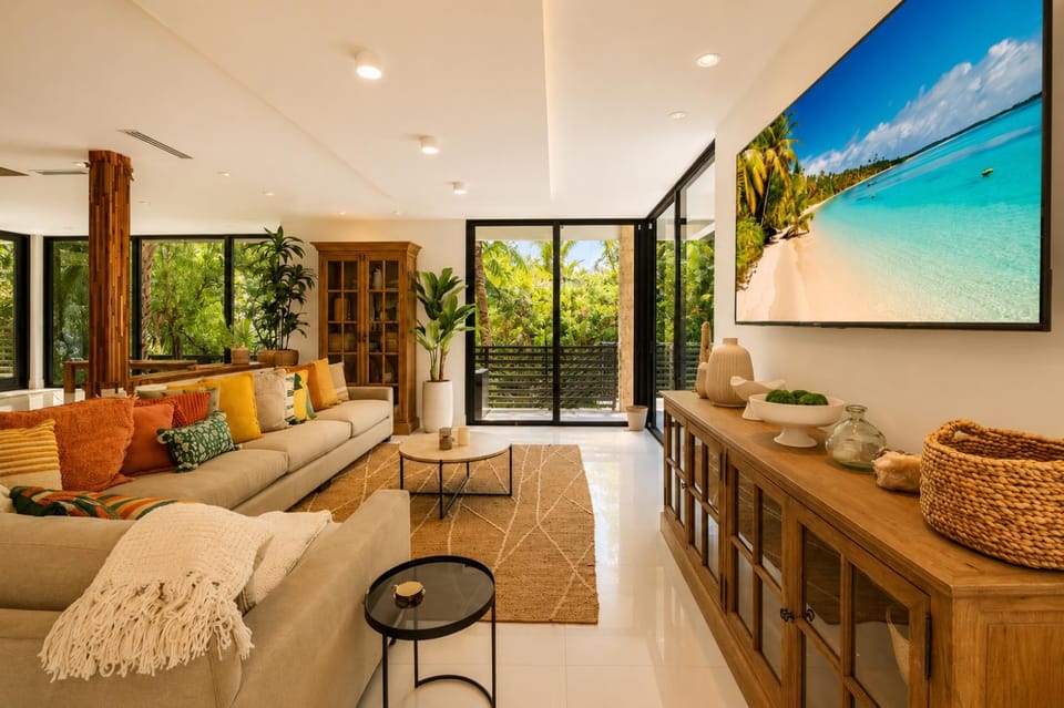 Villa Maravilla, Stylish 5BR Villa with Heated Pool Villa in Miami