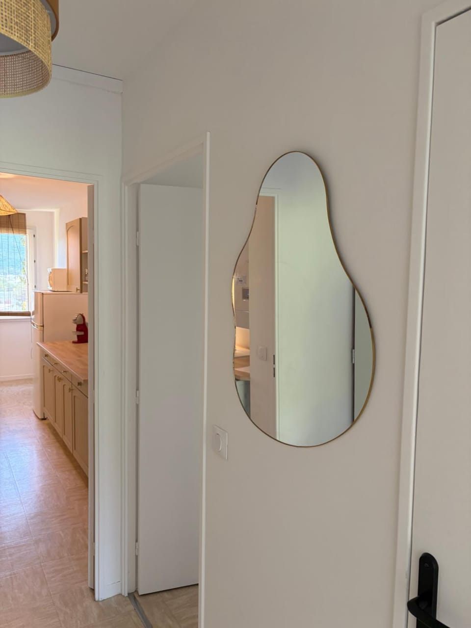 Grand Appartement Rénové avec Balcon Aubagne cassis Aix en provence Marseille Apartment in French Riviera