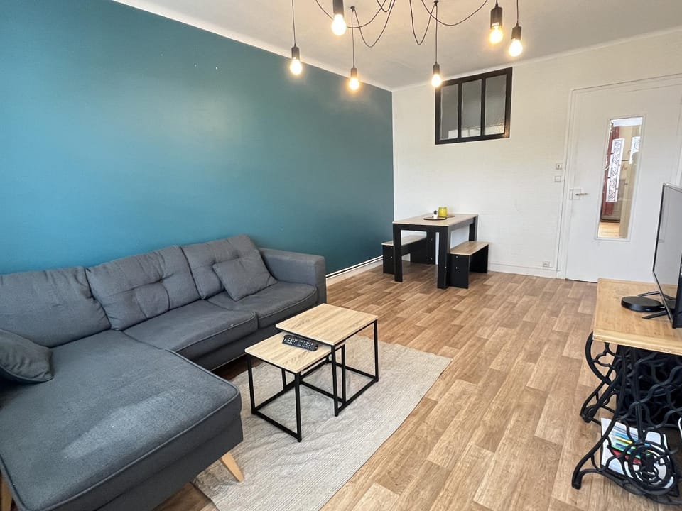 Communal lounge/ TV room, Living room