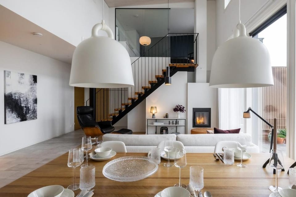 Arctic Horizon House - Panoramic River Views Villa in Rovaniemi