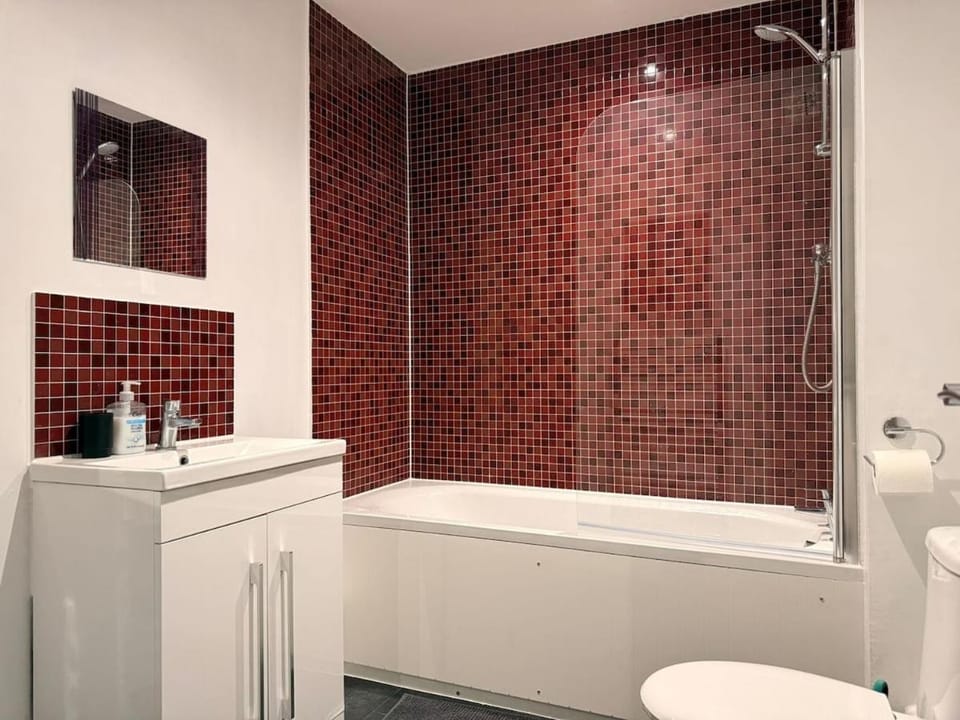 Stylish Family Home, 4-BDR & Sleeps 7 Comfortably Apartment in South Cambridgeshire District
