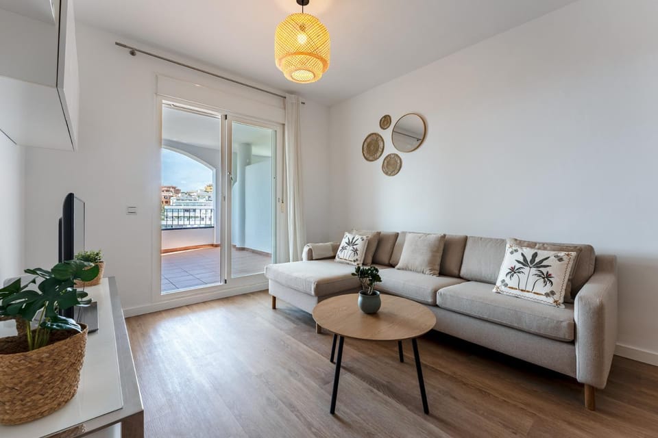 TV and multimedia, Living room, Dining area