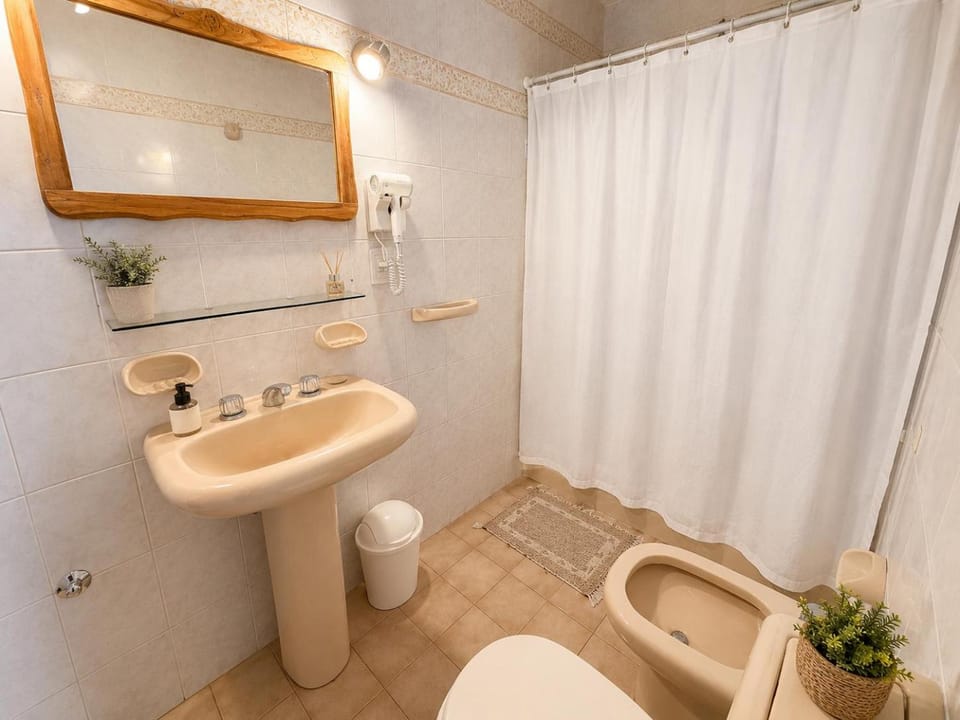 Departamento espacioso, cálido y con acceso privado en Río Cuarto Apartment in Río Cuarto