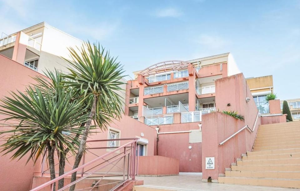 Sea view, pool, and large terrace! Apartment in Mandelieu-La Napoule