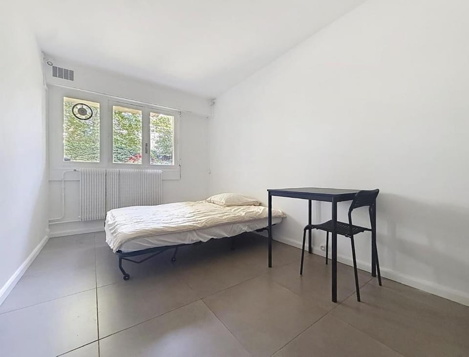 Charmant studio dans un parc privé Apartment in Sartrouville