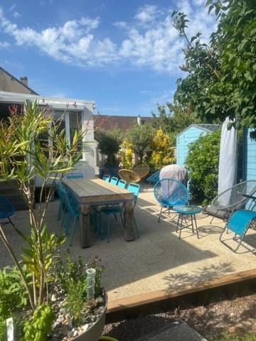 Balcony/Terrace, Garden view