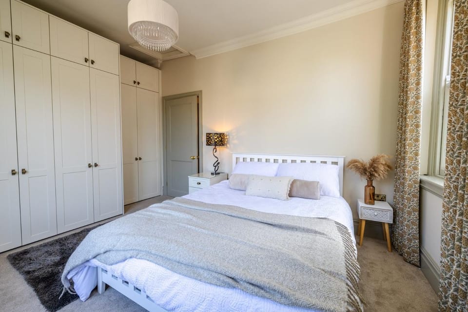 1 Bed Apartment Close to Lincoln CIty Cente with Parking and Balcony Apartment in Lincoln