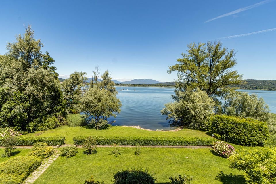 Balcony/Terrace, Lake view