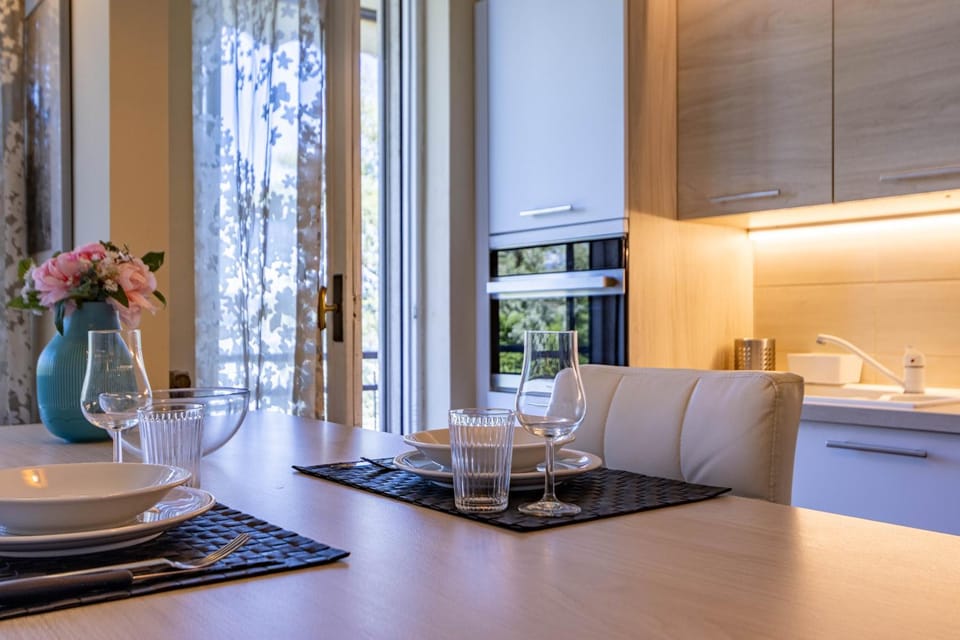 Dining area, Lunch