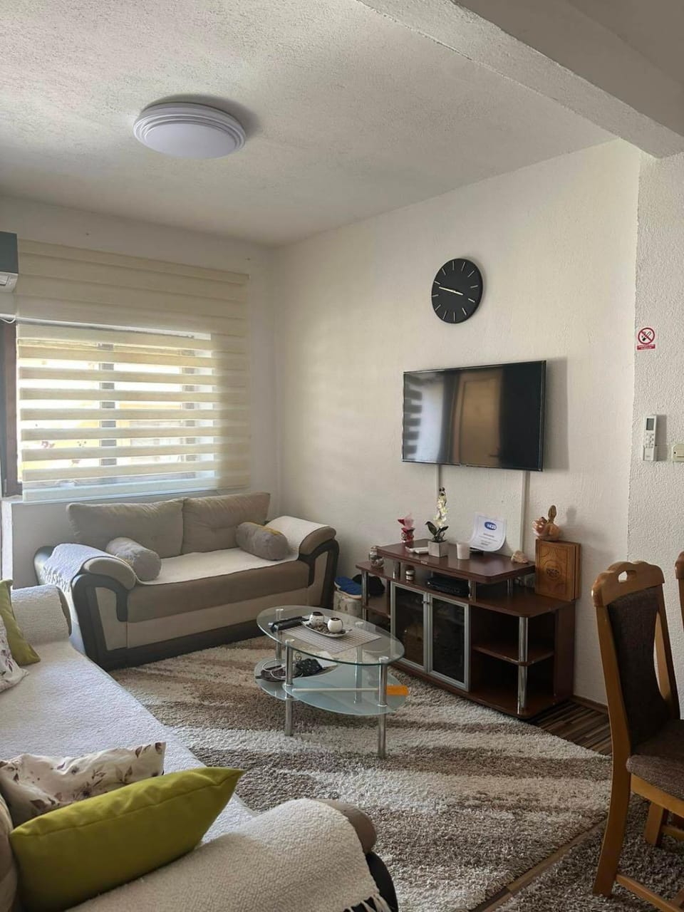 TV and multimedia, Living room, Seating area, furniture