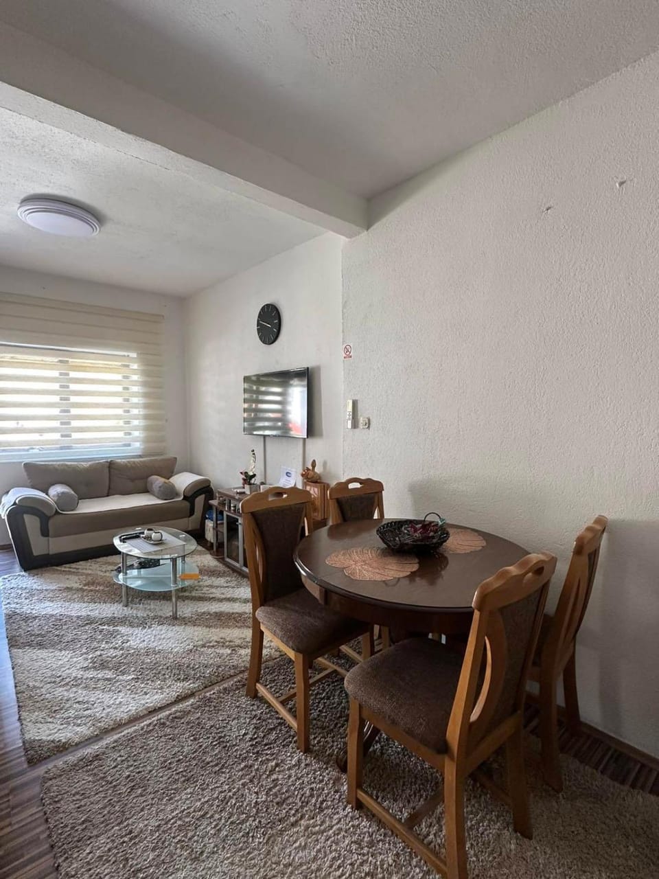 TV and multimedia, Living room, Seating area, Dining area, furniture