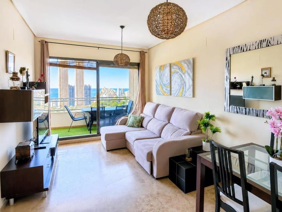 Apartamento con Terraza, Piscinas, Gym y Parking Apartment in Benidorm