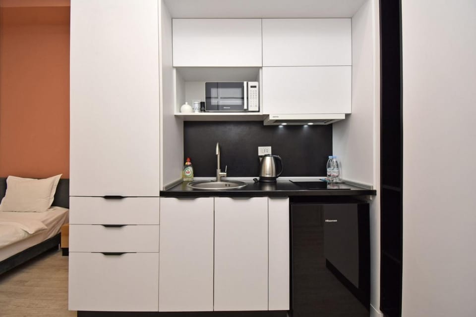 microwave, oven, kitchen