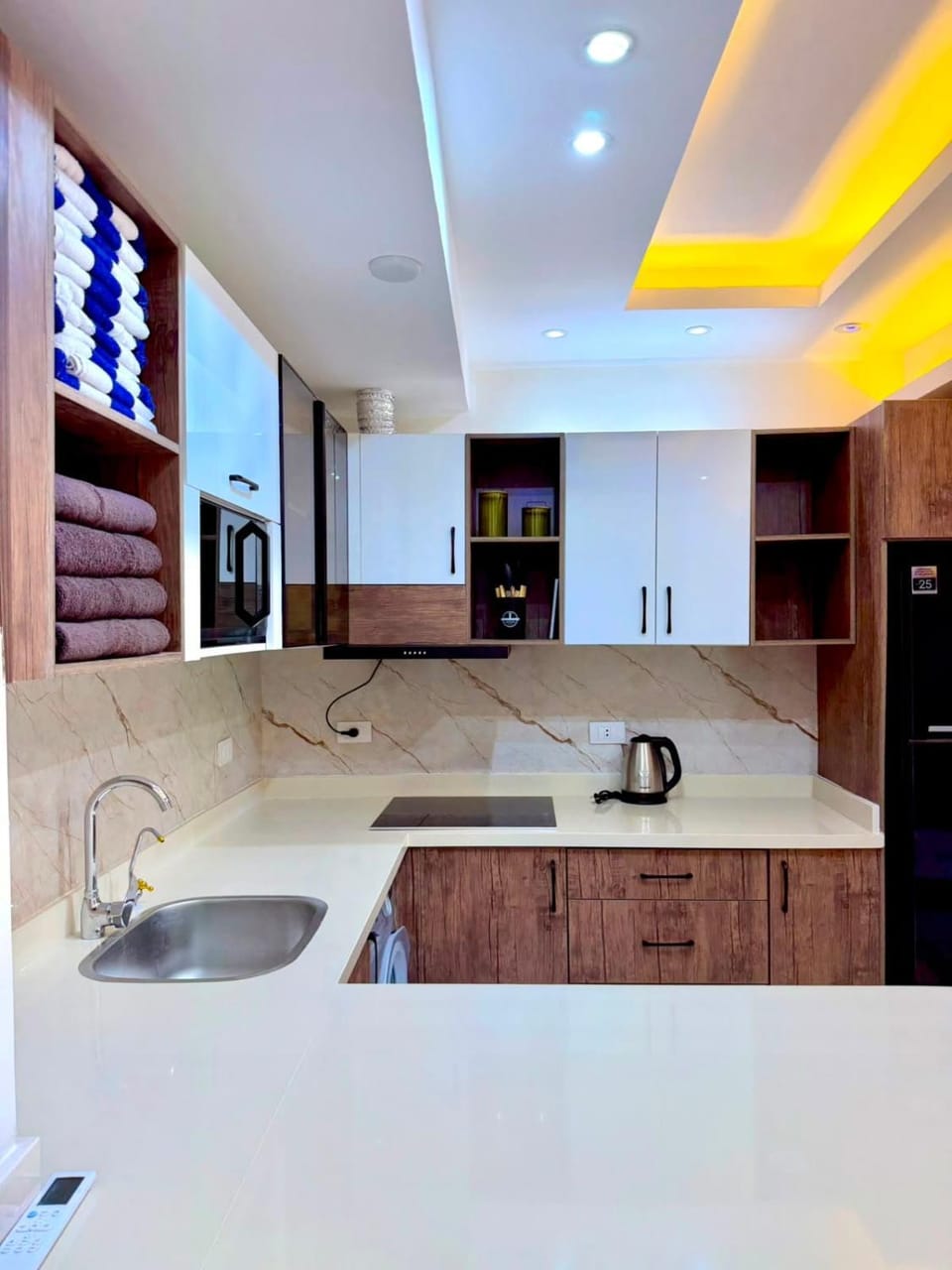 Kitchen or kitchenette, kitchen, kitchen