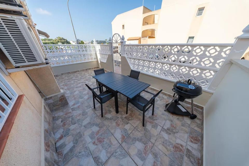 Modern Sunny Bungalow Villa in Torrevieja