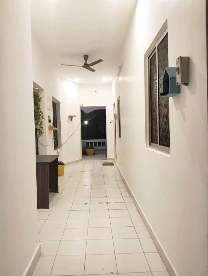 Elegant Room 2km WhiteTown Kitchenette - MOONLIGHT House in Puducherry