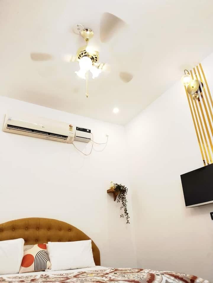 Elegant Room 2km WhiteTown Kitchenette - MOONLIGHT House in Puducherry