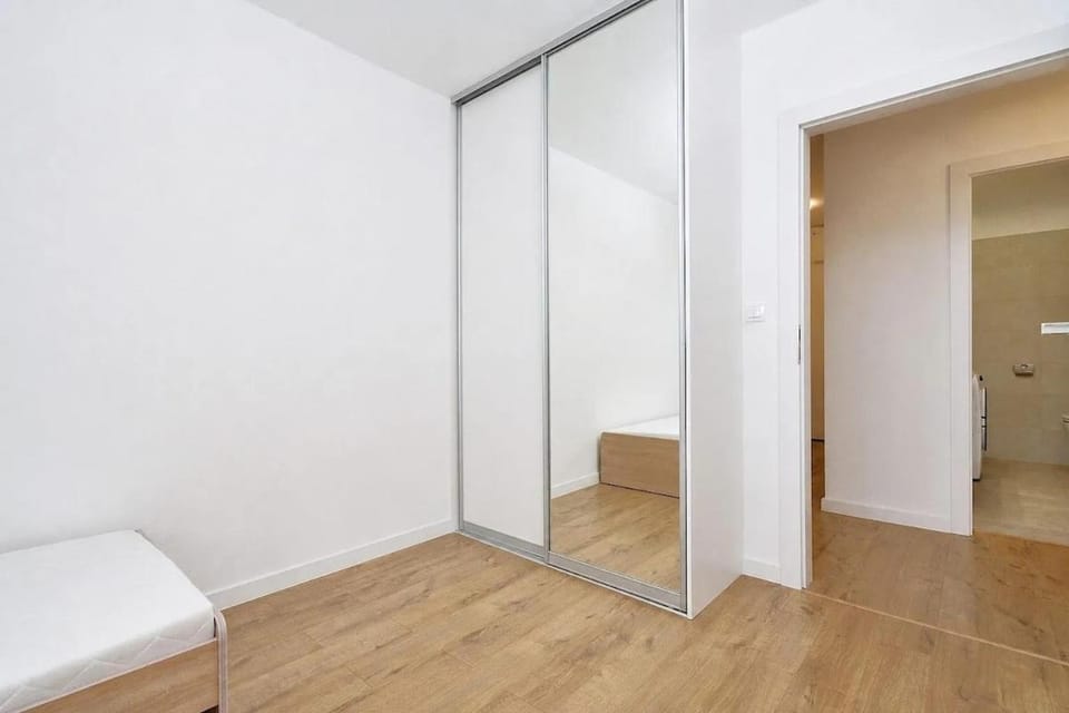 Spacious 3-room apartment with a balcony, 5 minutes to the center Apartment in Bratislava