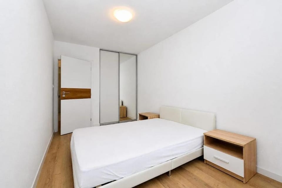 Spacious 3-room apartment with a balcony, 5 minutes to the center Apartment in Bratislava