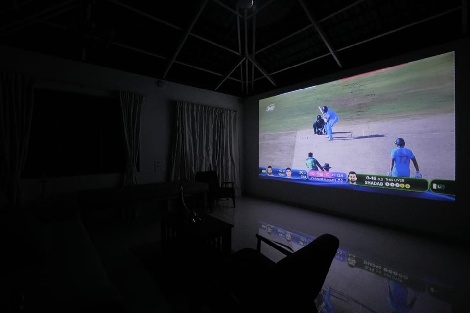 Communal lounge/ TV room, Activities, Game Room, TV and multimedia, Seating area, Meeting/conference room, Area and facilities, Area and facilities, Sports, air conditioner