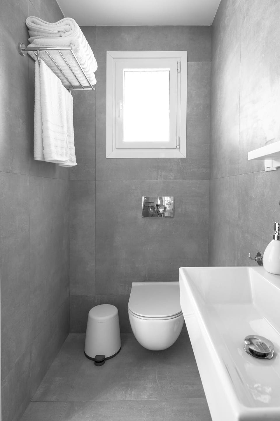 Toilet, Bathroom, towels