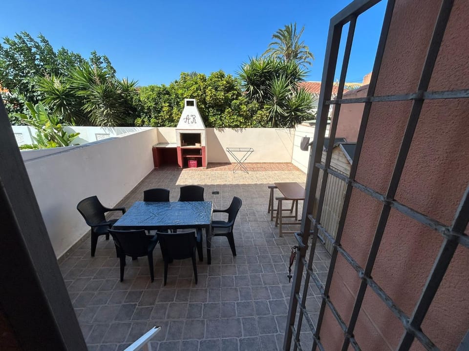 Patio, Off site