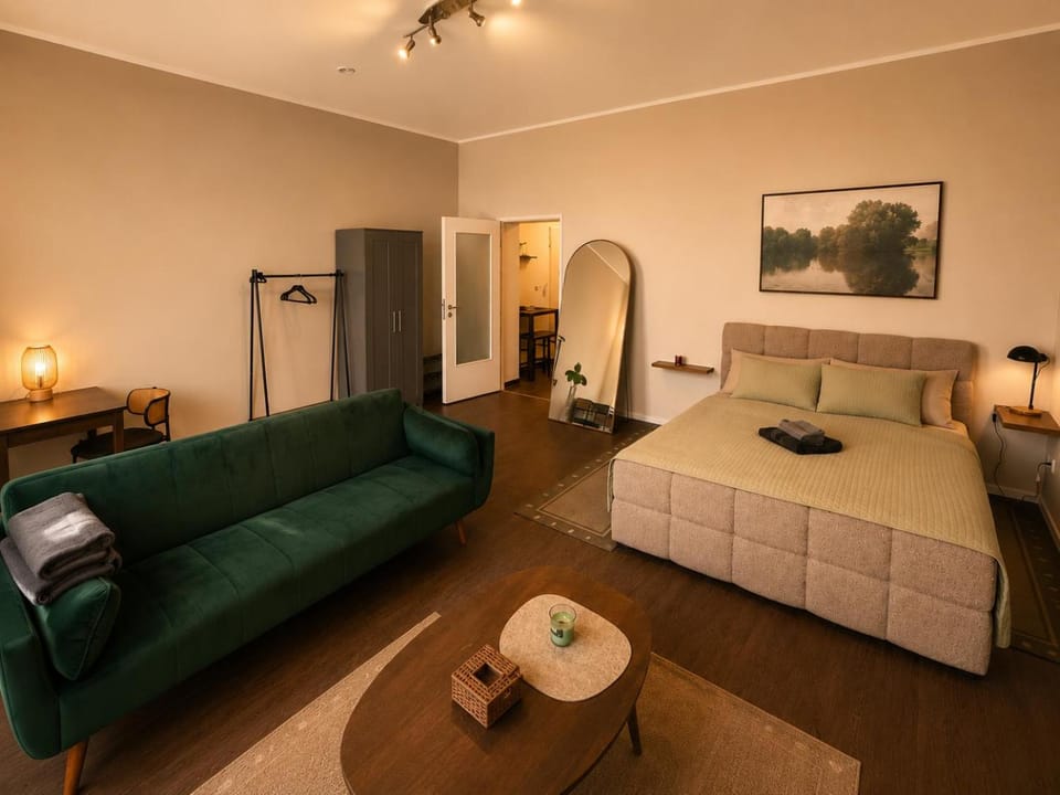 Bed, Living room, Seating area, Bedroom