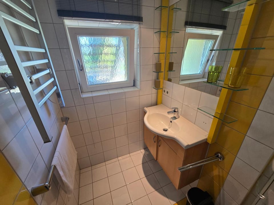 Bathroom, heating