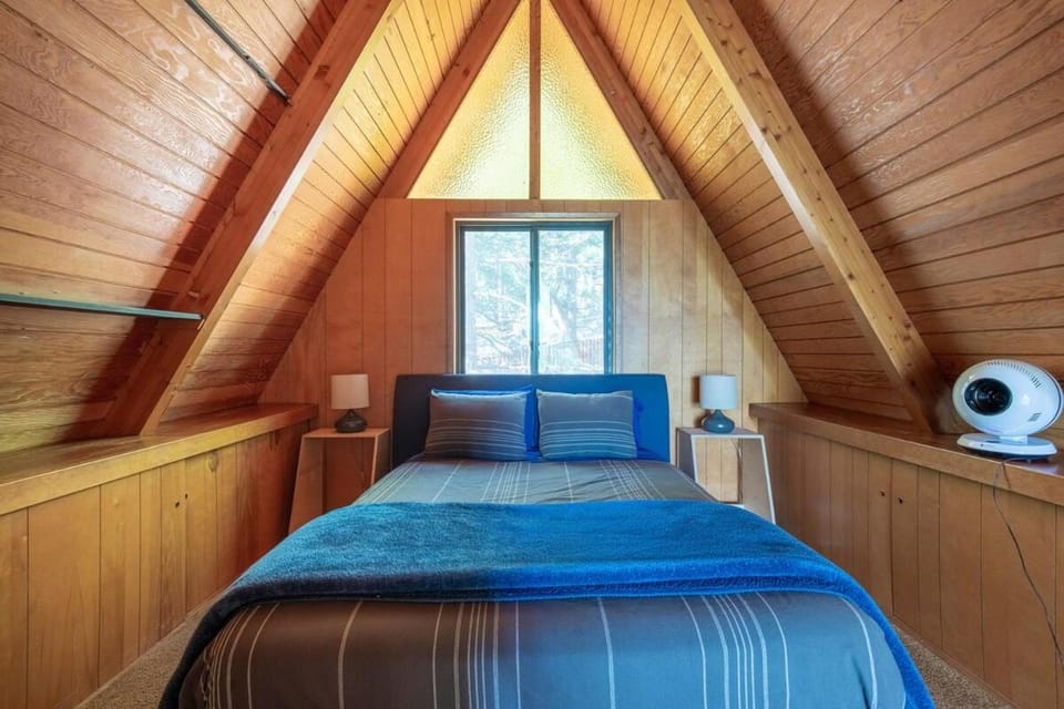 Wilderness Road A Frame Mountain Cabin Cabin in Running Springs