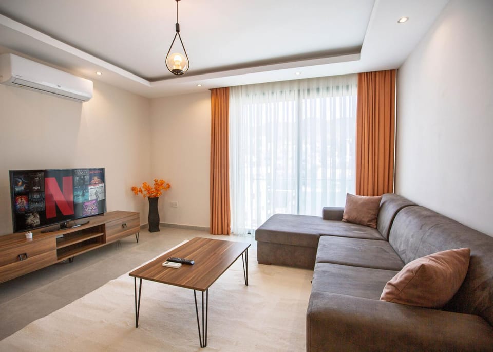 Communal lounge/ TV room, Communal lounge/ TV room, TV and multimedia, Living room, Seating area, Evening entertainment, air conditioner