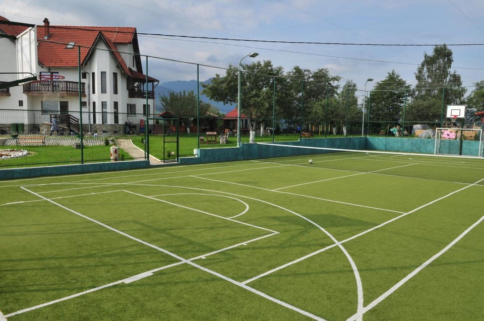 Tennis court