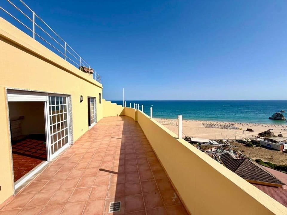 Penthouse Exclusiva com Varanda Vista Mar Apartment in Portimao