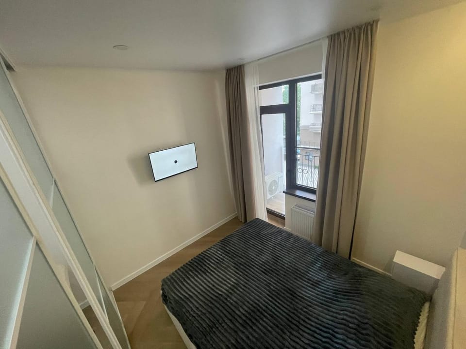 Комфортная студия ЖК Акрополь возле Парка Победы 5 Фонтана Apartment in Odessa