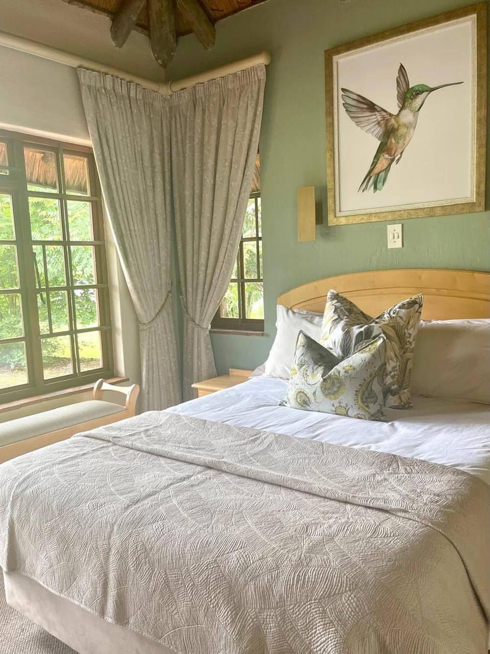 Bed, Animals, Bedroom, Pets