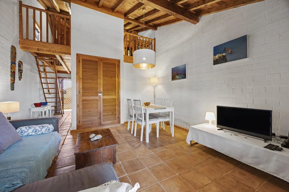 Beach House - Carrapateira House in Faro District
