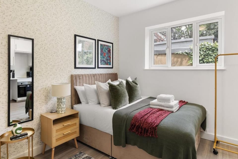 Cozy Studio With kitchen Fast Central London Access Apartment in Orpington