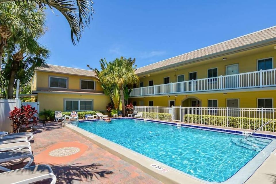 Waves Unit 17 House in Saint Pete Beach