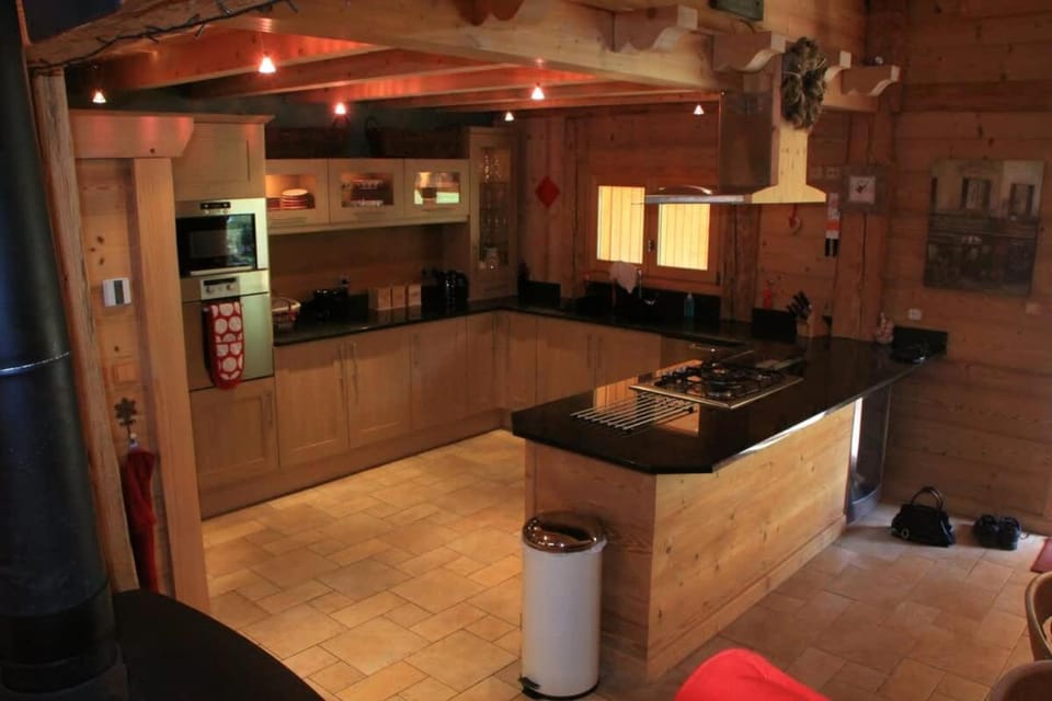 Maison Verte Large Chalet with Hot Tub Chalet in Haute-Savoie