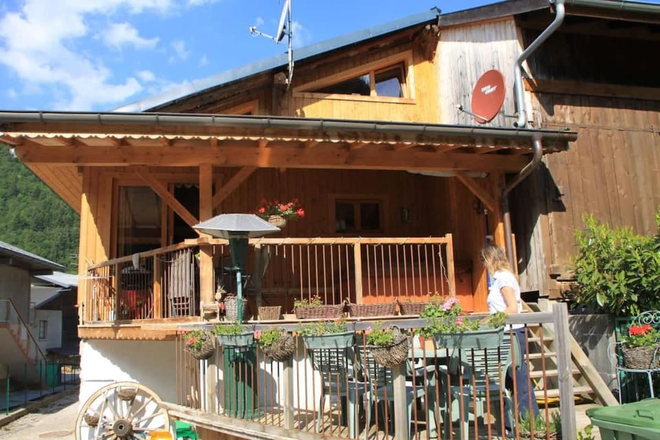 Maison Verte Large Chalet with Hot Tub Chalet in Haute-Savoie