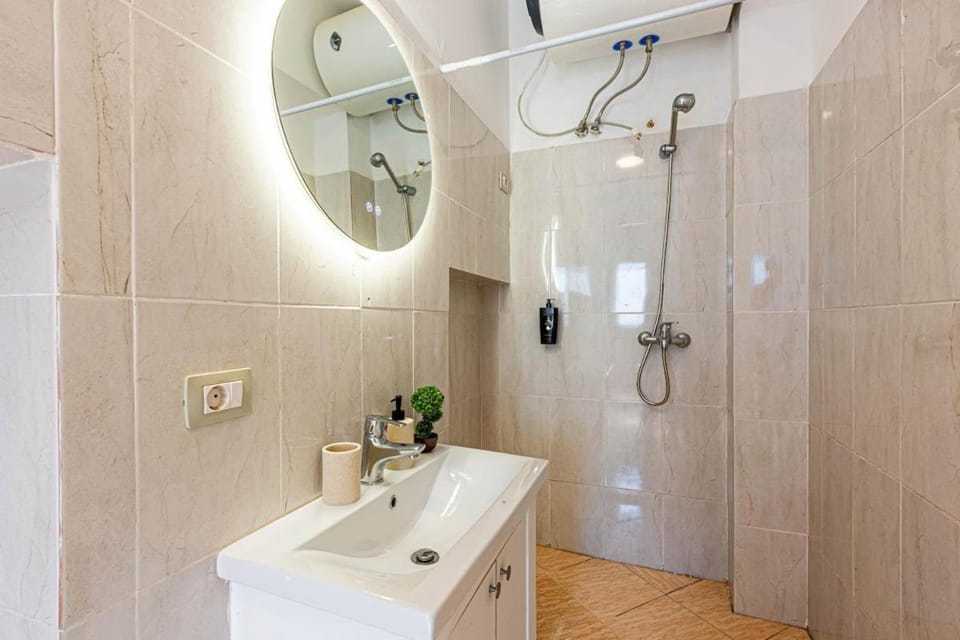 Dhermi's Icon Big 1BR Ap 15 Apartment in Dhërmi